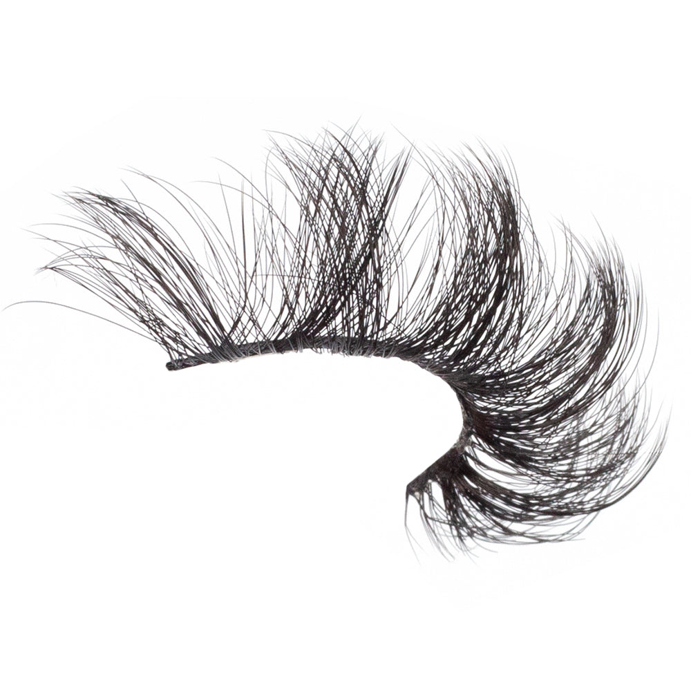 Siren lash from Twilight Collection featuring dramatic full-volume layers for a bold cat-eye effect.